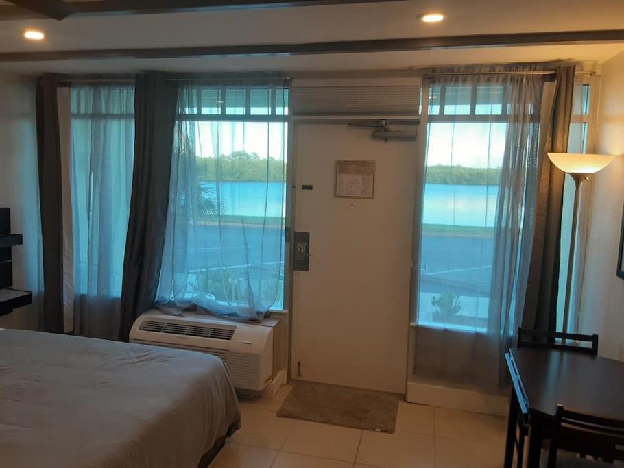 River Delight,Studio109, Beach & Pool Steps Away + Wifi Ruskin Exterior foto